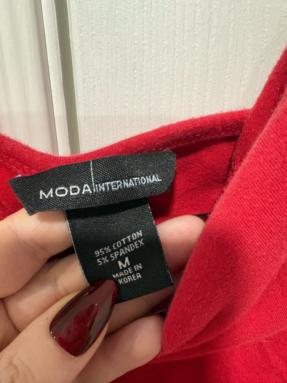 Moda International Cropped Tank - Picture 4 of 5